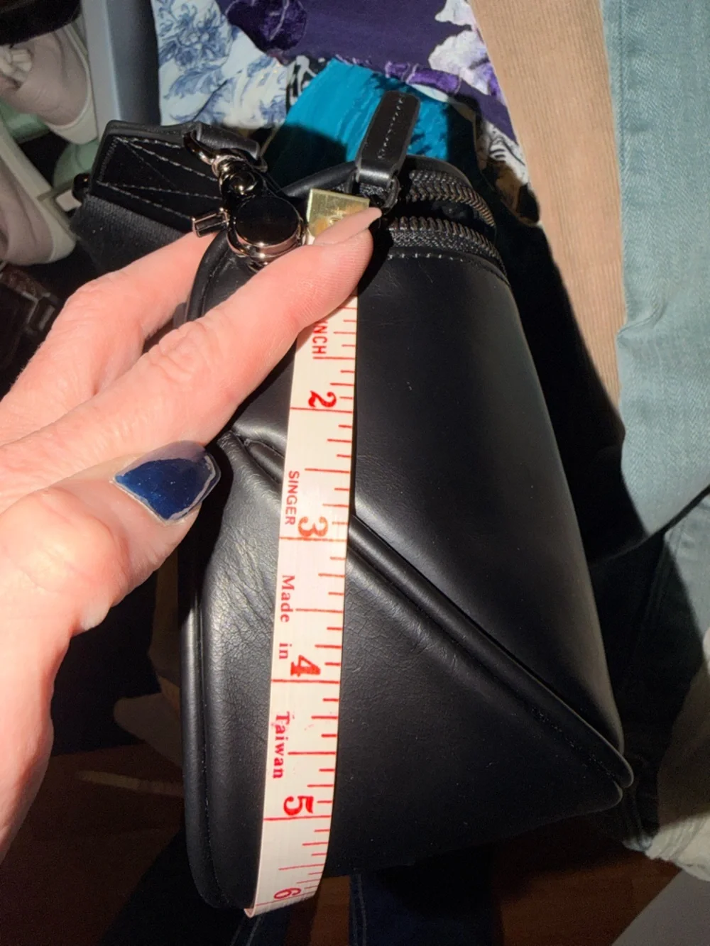Andar The Waymaker Full Size Leather Crossbody Black Luxe Minimalist Bag - Picture 15 of 16
